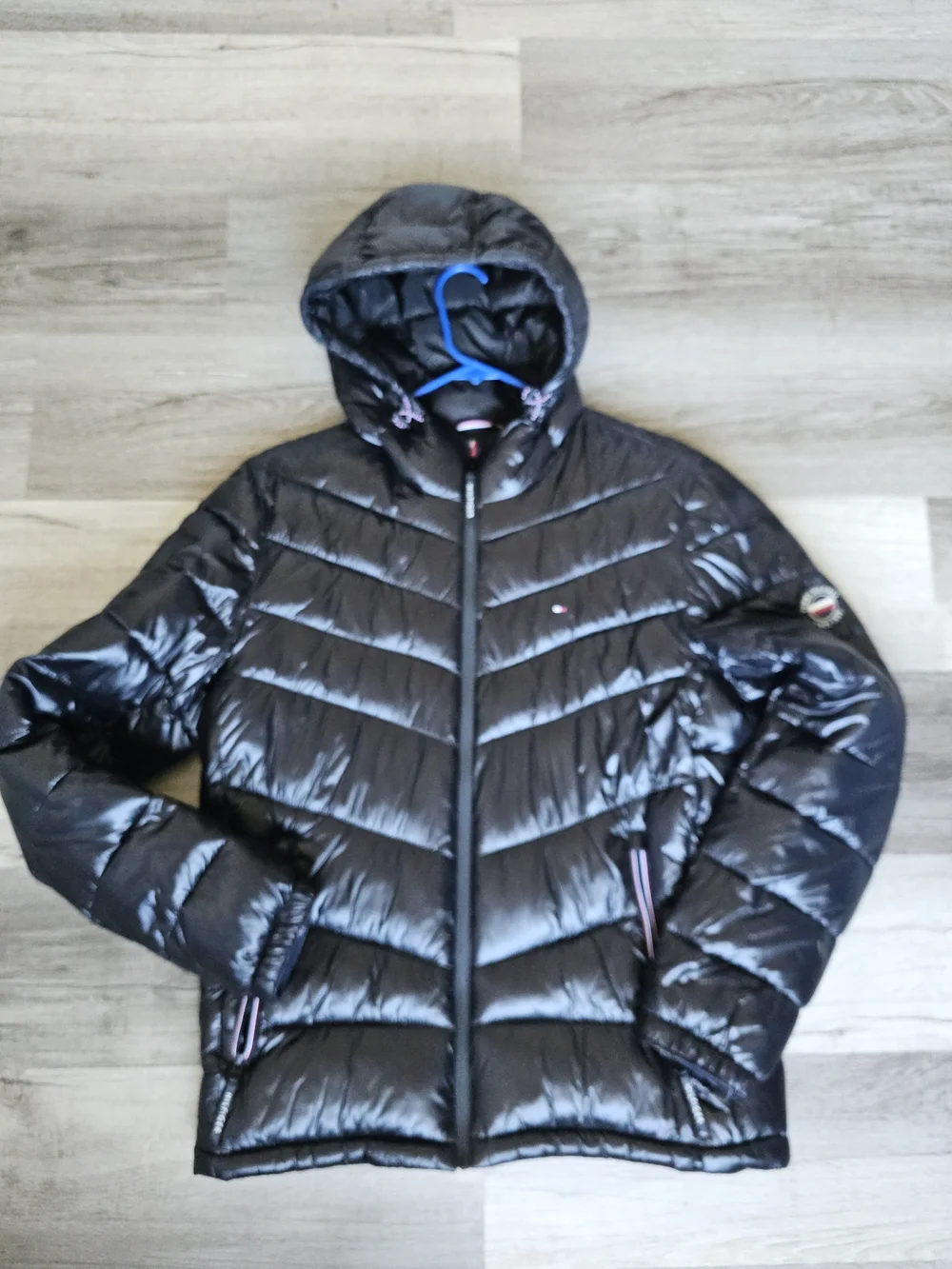 Tommy Hilfiger Men's Hooded Puffer Jacket Shiny Black Size M NWOT